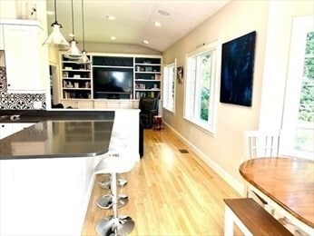 Building Photo - 12 Kilburn Rd