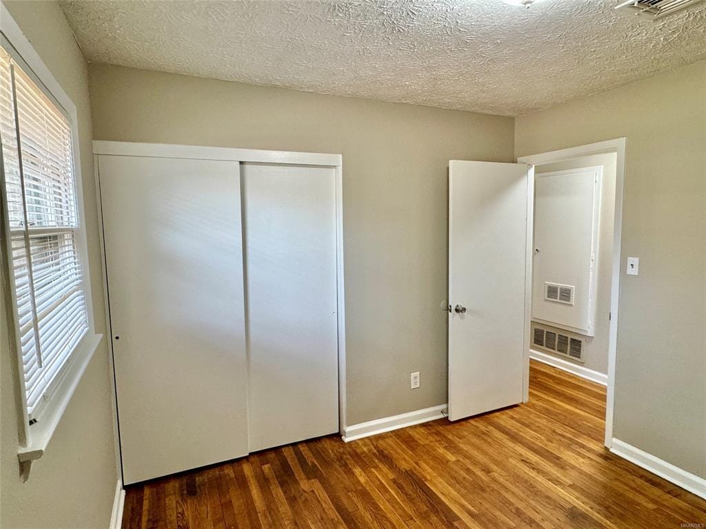 Building Photo - 875 Karen Rd