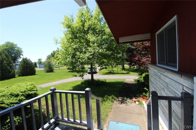 Building Photo - 6363 Muskrat Bay Rd
