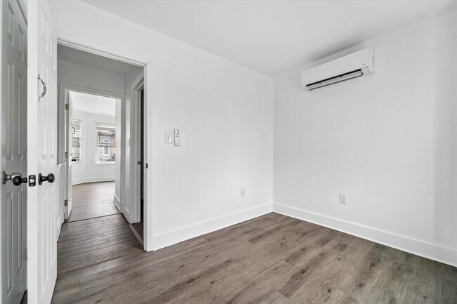 Building Photo - 2BR/2BA | Move-In Ready | Fast Approval