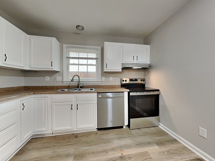 Building Photo - 5519 Carlingford Ct