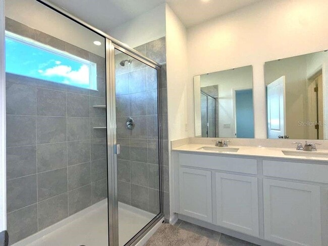 Building Photo - 2473 Skyline Lp