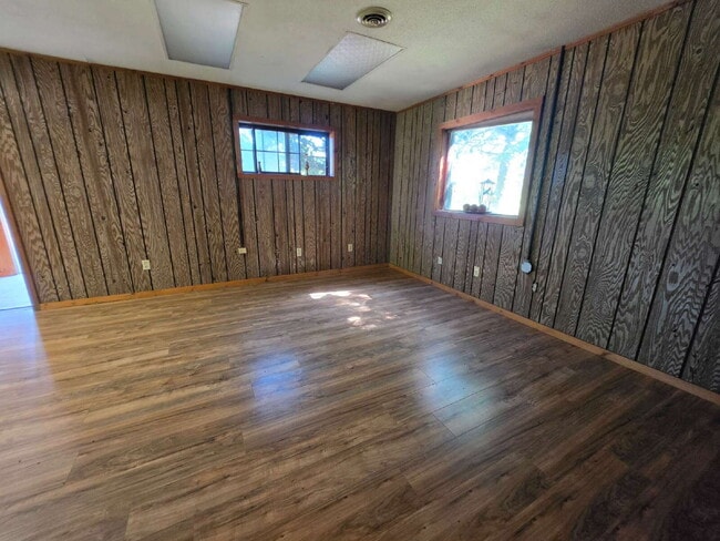 Building Photo - 24.2 Acres – Industrial Warehouse, Residential Or Office Space, Pole Shed & Recreational Land