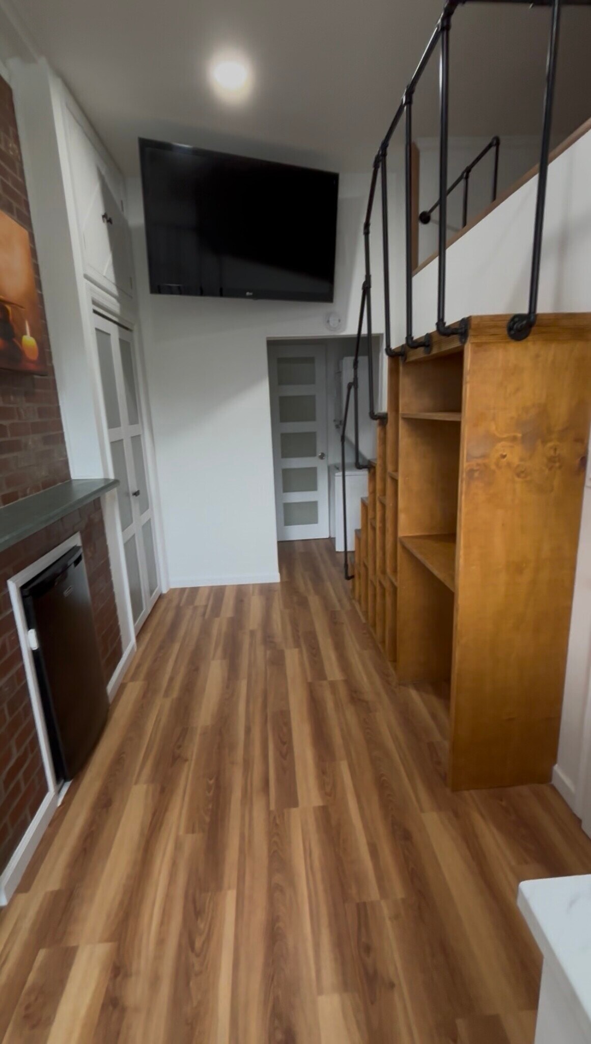 Building Photo - 605 Bramhall Ave