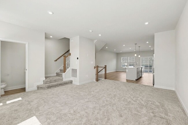 Building Photo - 9177 Edenderry Dr
