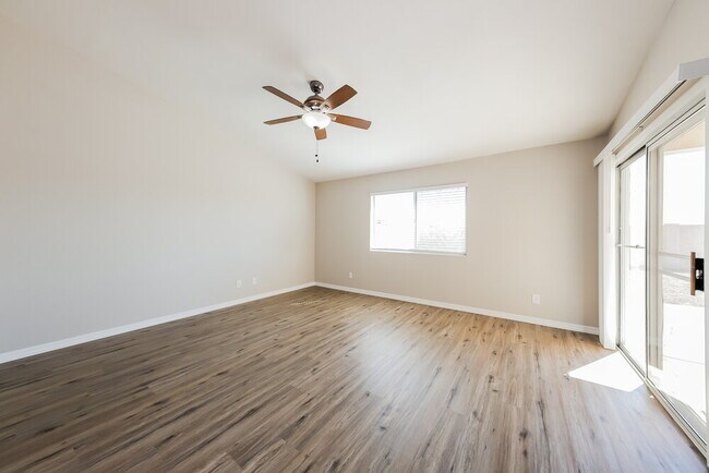 Building Photo - 15317 N 85th Ave