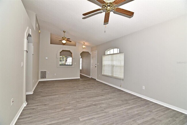 Building Photo - 109 Holloway Ct