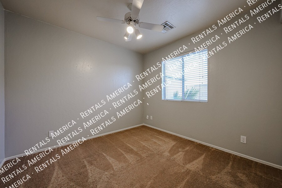 Building Photo - 2292 E Remington Pl