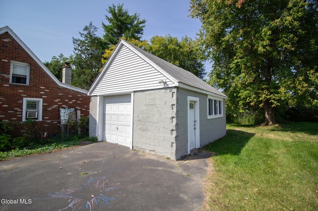 Building Photo - 30 Wilkins Ave