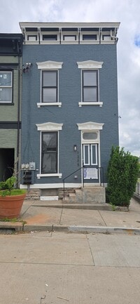 Building Photo - 1205 Lee St