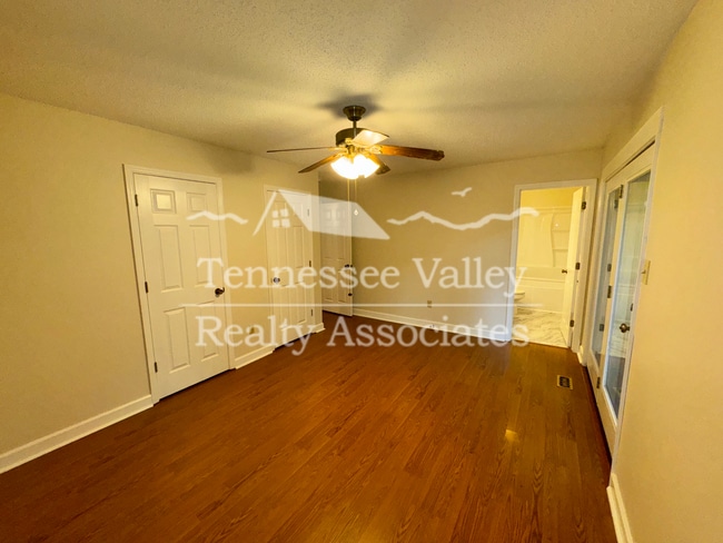 Building Photo - 1622 Colonade Rd