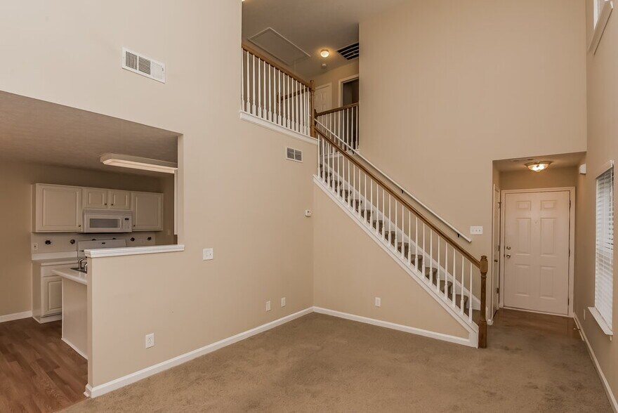 Building Photo - 2355 Lexington Ln