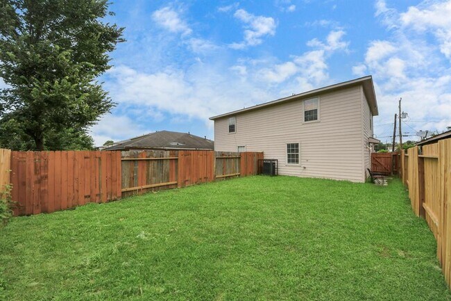 Building Photo - 3738 Lehall St