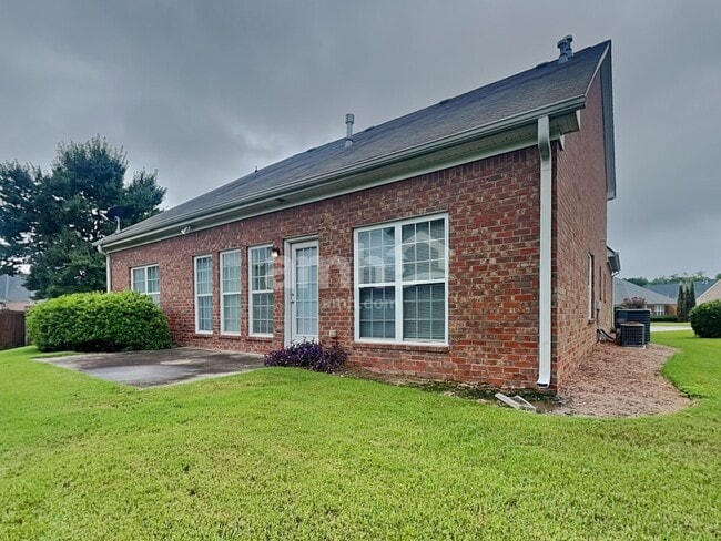 Building Photo - 2116 Benchmark Dr SW