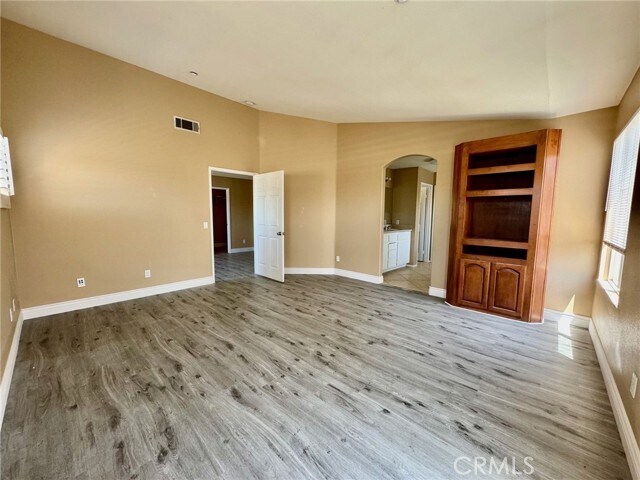 Building Photo - 6927 Tailwind Ln
