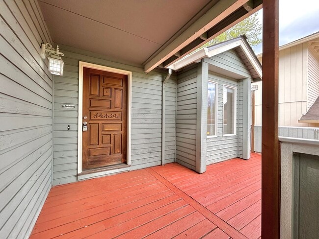 Building Photo - Serene 3 Bed, 2 Bath Gem!