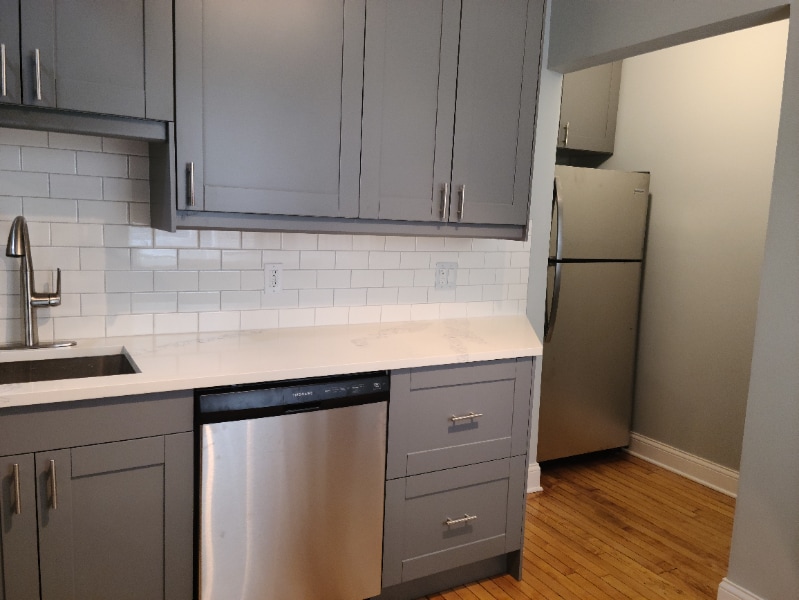 Building Photo - 4837 W Addison St