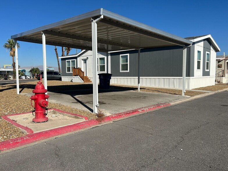 Building Photo - 2627 S Lamb Blvd