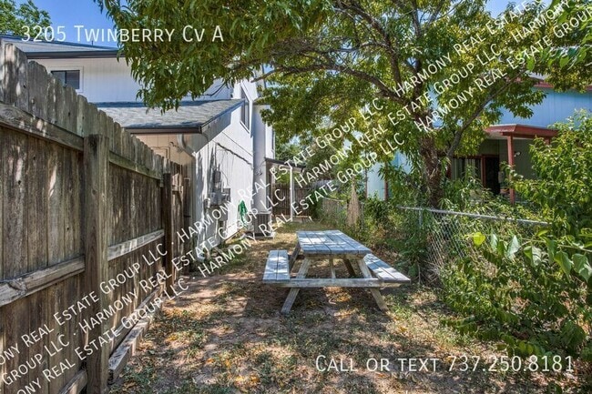 Building Photo - 3205 Twinberry Cove