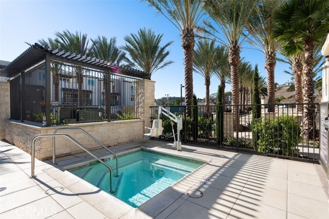 Building Photo - 3327 Doheny Way