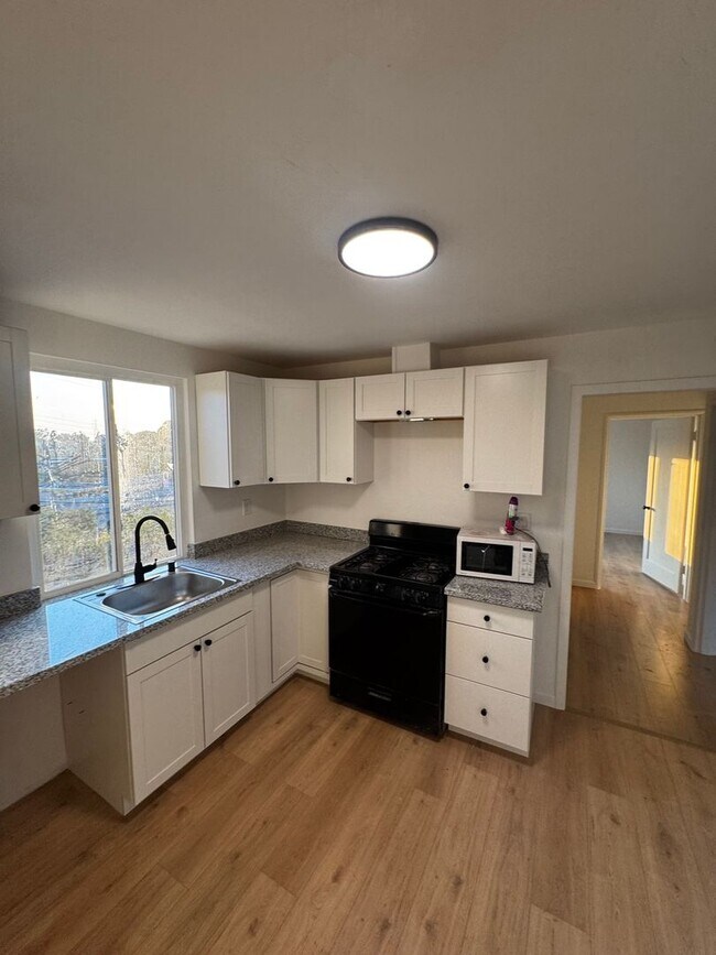 Building Photo - Charming 2BR House in Vallejo