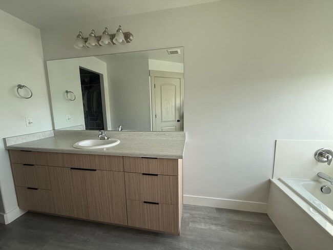 Building Photo - 1743 Olympus Dr