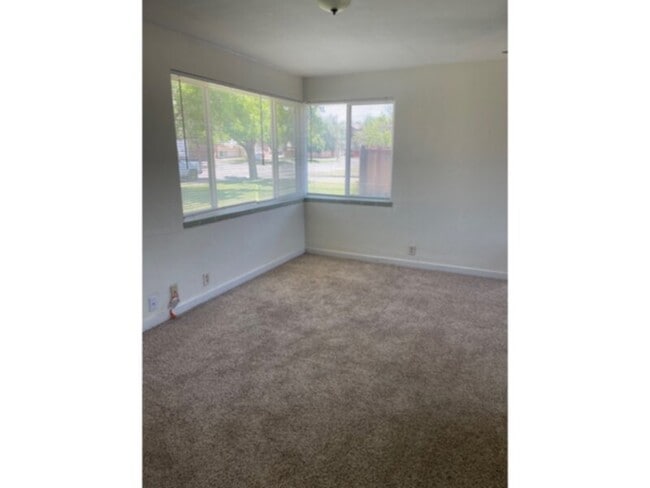 Building Photo - Adorable 1 bedroom House near CMU!