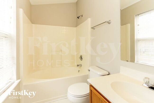 Building Photo - 9849 Aviary Hill Way