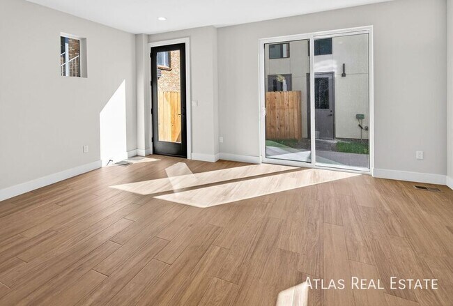 Building Photo - 830 Cherry St