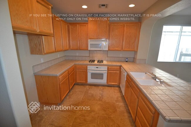 Building Photo - 5676 Bridgecross Dr