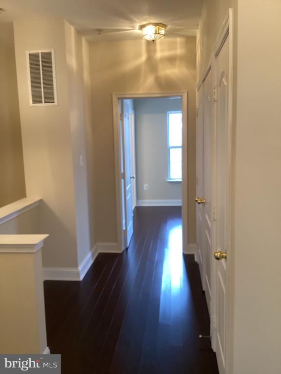 Building Photo - 23433 Clarksridge Rd