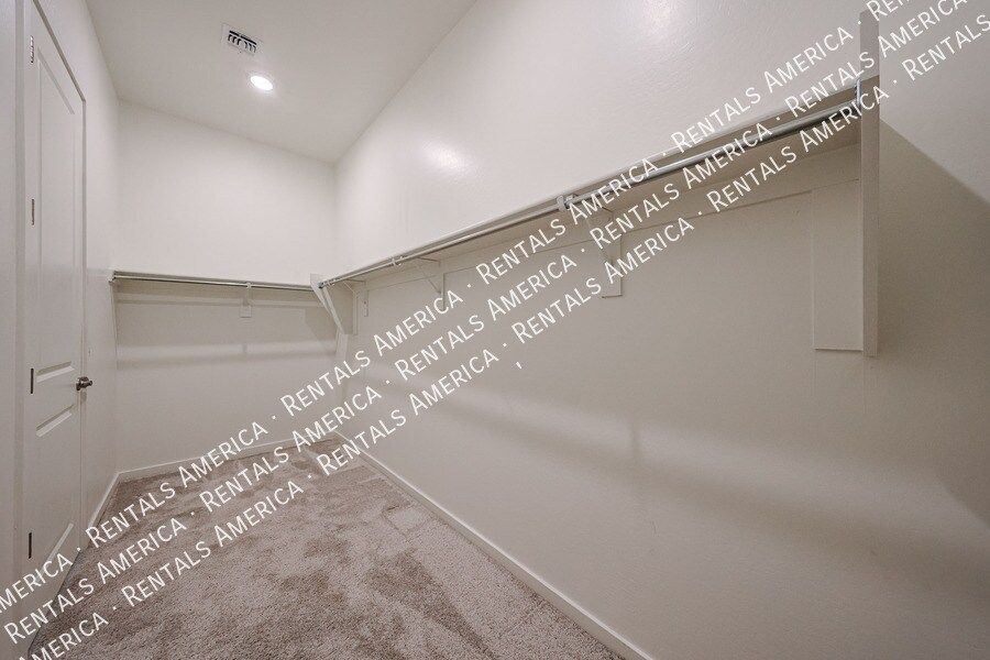 Building Photo - 42085 W Morning Glory Way