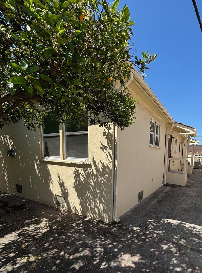 Building Photo - 1607 S Atlantic Blvd