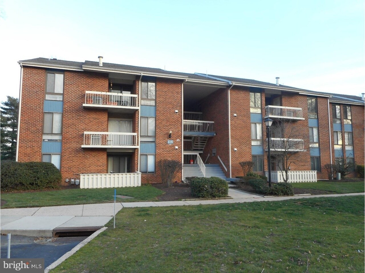 Building Photo - 114 Van Buren Rd Apt # 2