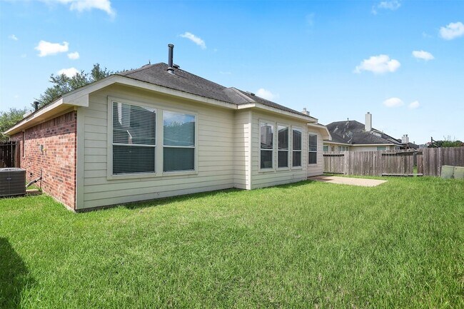 Building Photo - 7611 Waterlilly Ln