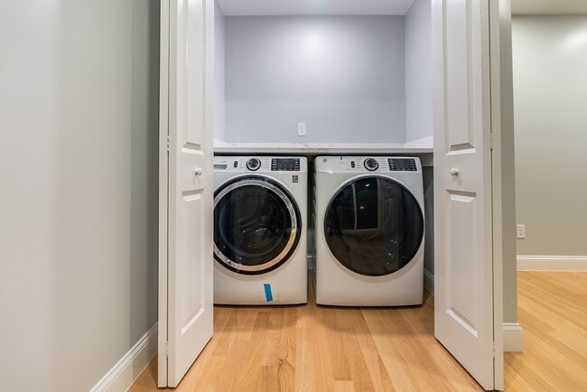 Building Photo - 217 Earle St