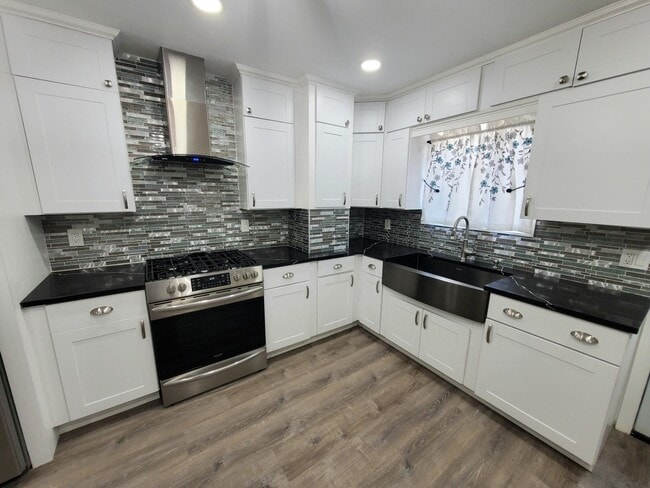 Building Photo - 280 Linden Ave