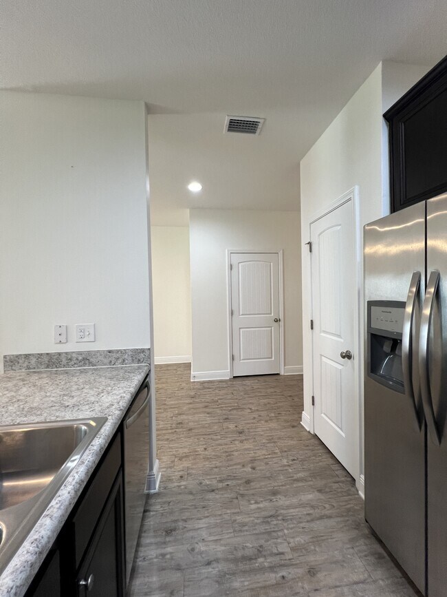 Building Photo - 151 Iron Horse Dr E
