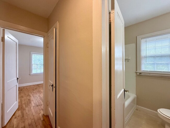 Building Photo - 4008 E Orme St