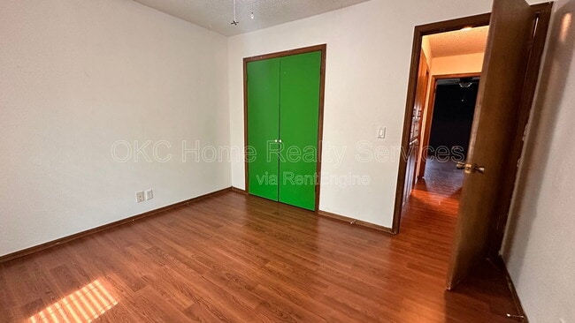 Building Photo - 1210 Glenwood Dr