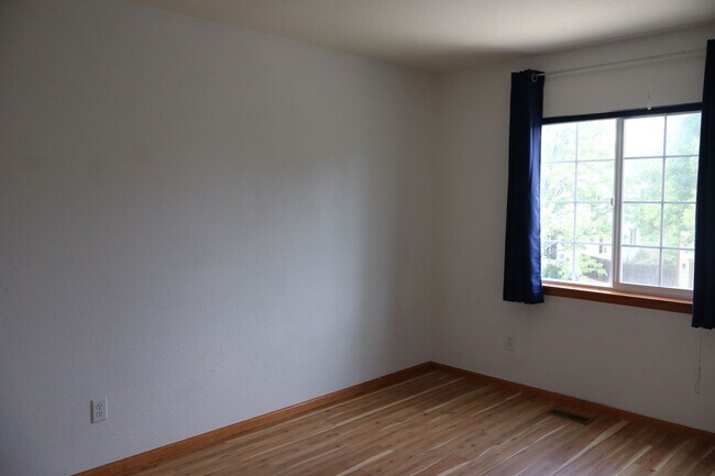Building Photo - A bright, Spacious Home Designed for Living Well