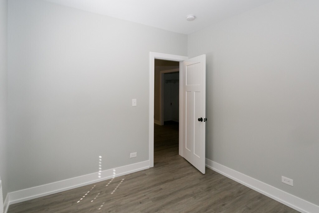 Building Photo - 708 W Brompton