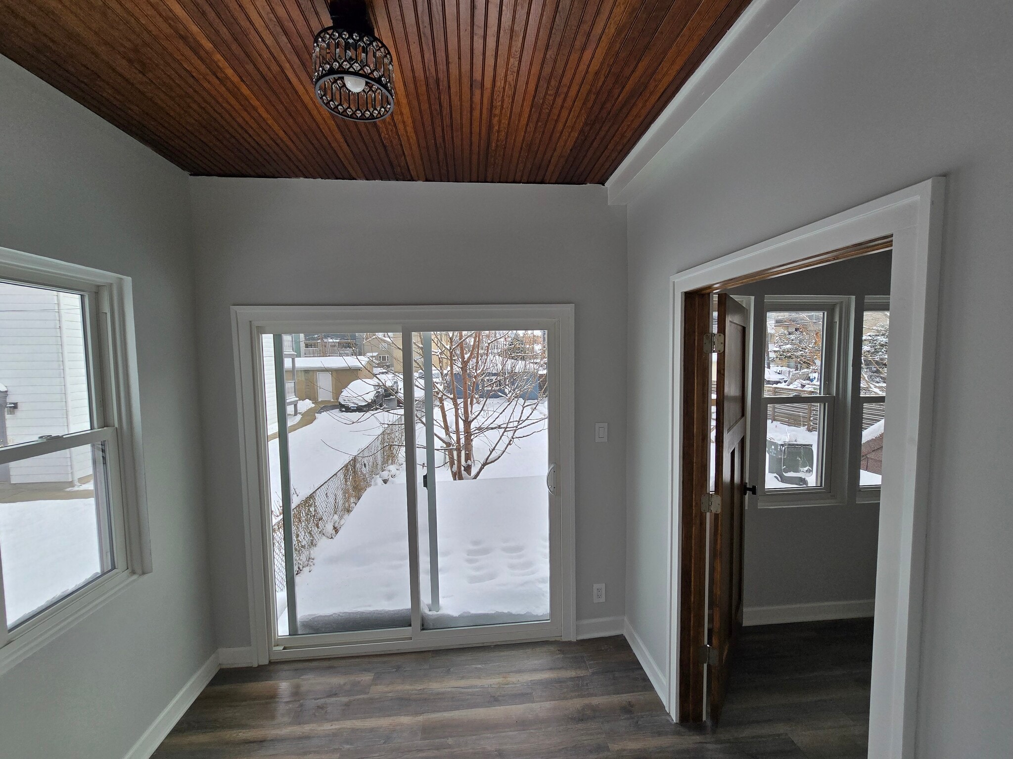 Building Photo - 240 Lathrop Ave