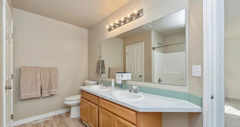 Building Photo - 765 SW Portal St