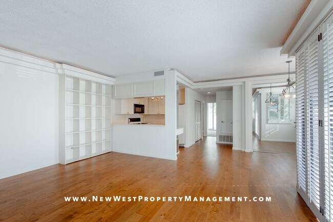 Building Photo - Spacious Marina District 1 Bedroom at Park Row!
