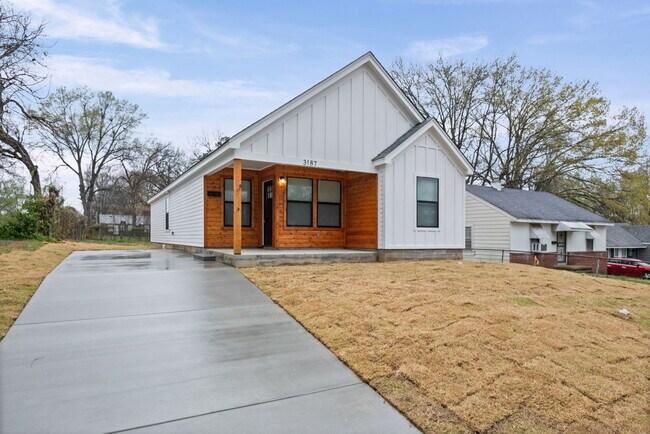 Building Photo - 3187 Millwood Rd