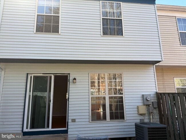 Building Photo - 14806 Hancock Ct