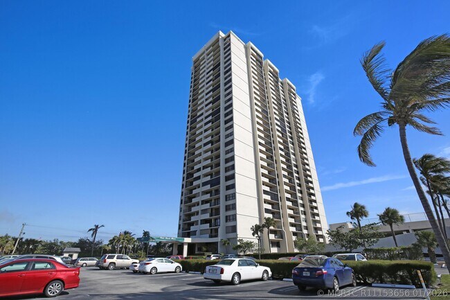 Building Photo - 5600 N Flagler Dr