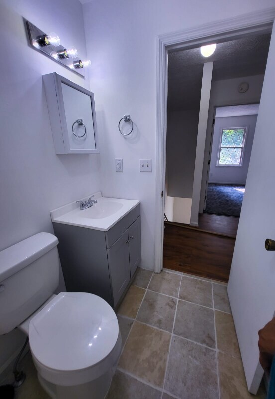 Building Photo - 2919 Chestnut Ln