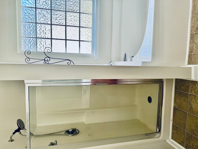 Building Photo - 2902 Framer Ln